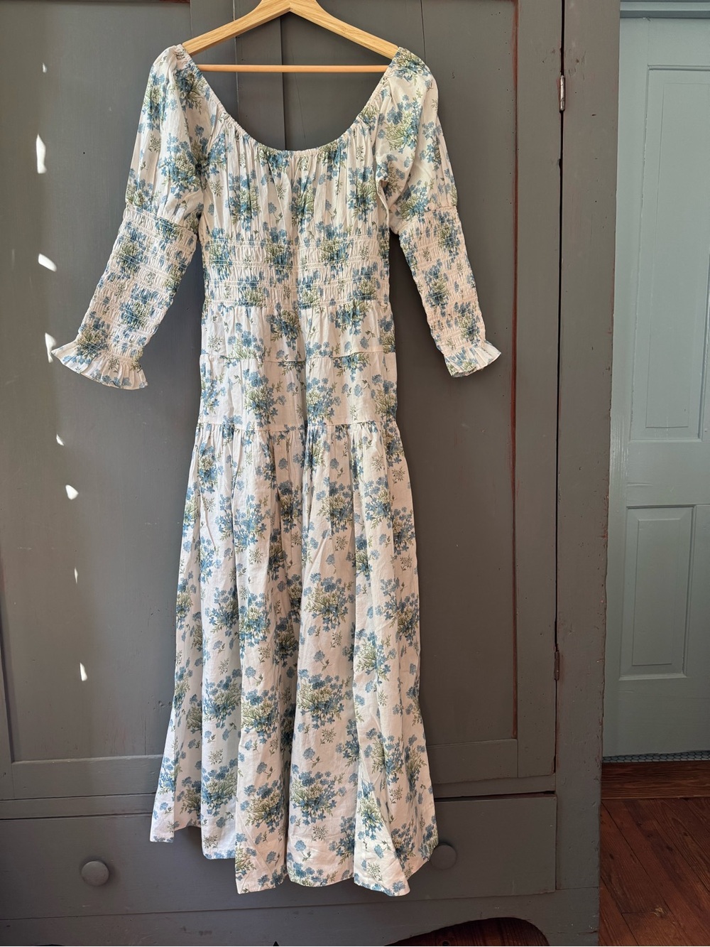 Doen Cream Maxi Dress with Blue and Green Floral Print - Picture 8 of 10